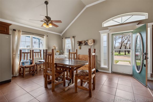 2709 S 34th Road, Locust Grove, OK 74352