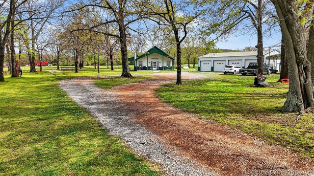 2709 S 34th Road, Locust Grove, OK 74352