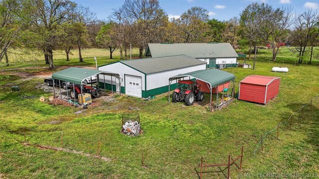 2709 S 34th Road, Locust Grove, OK 74352
