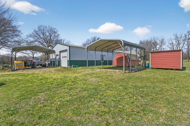 2709 S 34th Road, Locust Grove, OK 74352