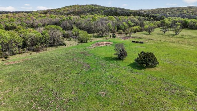 2709 S 34th Road, Locust Grove, OK 74352