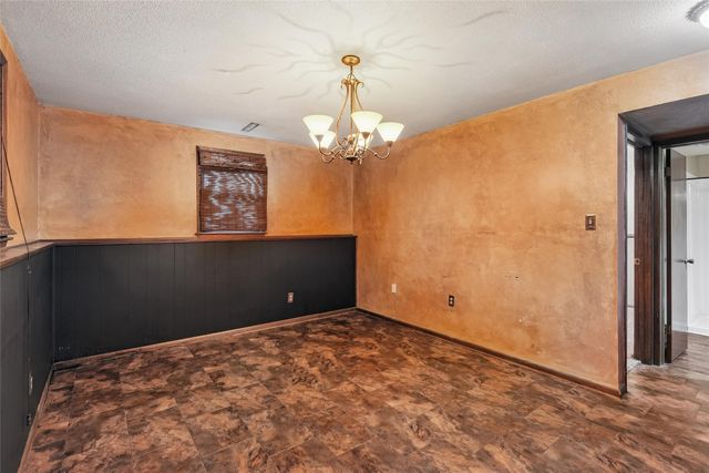 330 Greenfield Parkway, Des Moines, IA 50320
