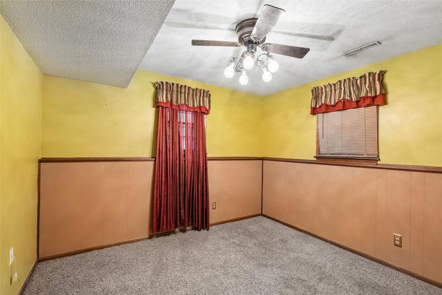 330 Greenfield Parkway, Des Moines, IA 50320