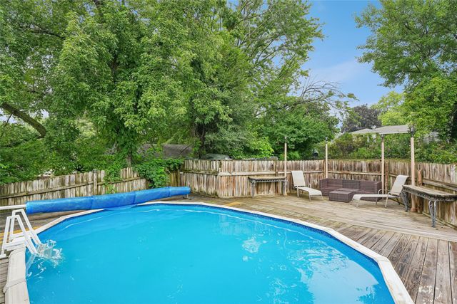 330 Greenfield Parkway, Des Moines, IA 50320