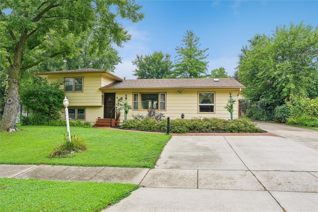 330 Greenfield Parkway, Des Moines, IA 50320