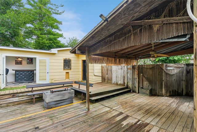 330 Greenfield Parkway, Des Moines, IA 50320
