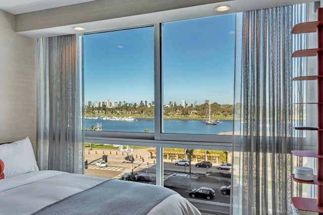 1810 Avenida Del Mundo 403, Coronado, CA 92118