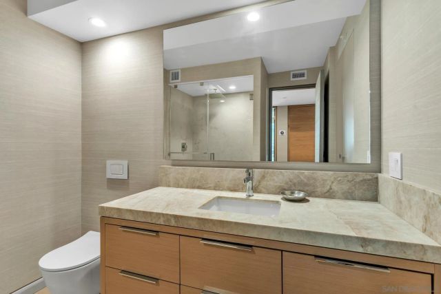 1810 Avenida Del Mundo 403, Coronado, CA 92118