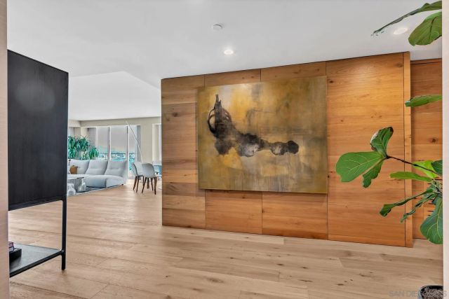 1810 Avenida Del Mundo 403, Coronado, CA 92118