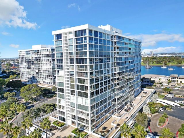 1810 Avenida Del Mundo 403, Coronado, CA 92118