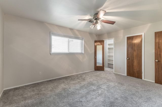 402 Fintona Way, Houston, TX 77015