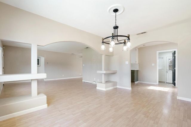 5920 Fern St, Stockton, CA 95207