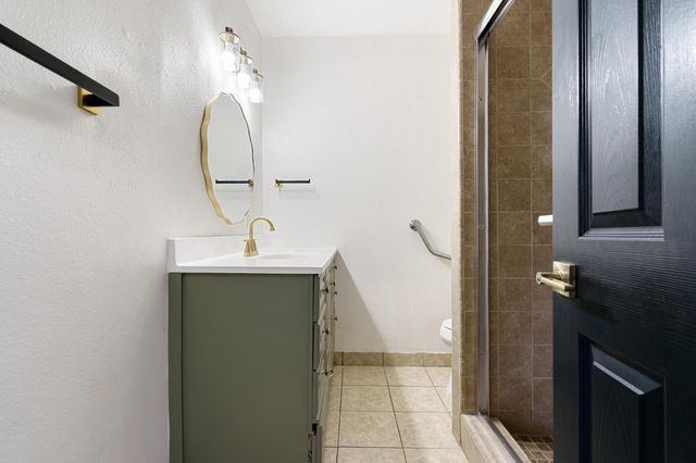 5920 Fern St, Stockton, CA 95207