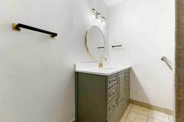 5920 Fern St, Stockton, CA 95207