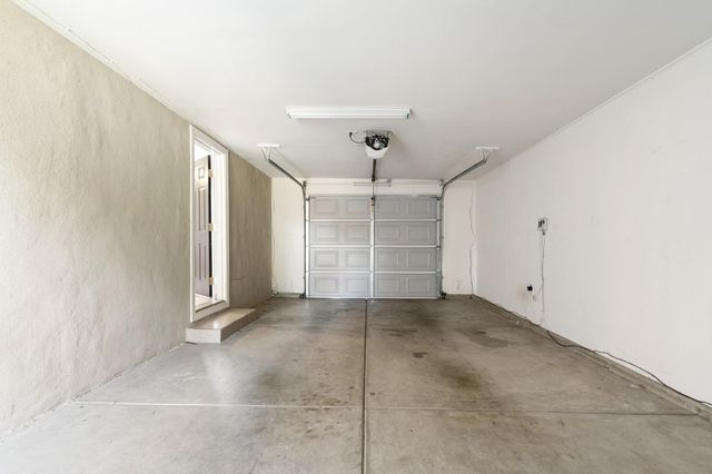 5920 Fern St, Stockton, CA 95207