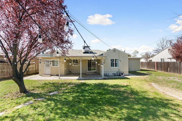 5920 Fern St, Stockton, CA 95207