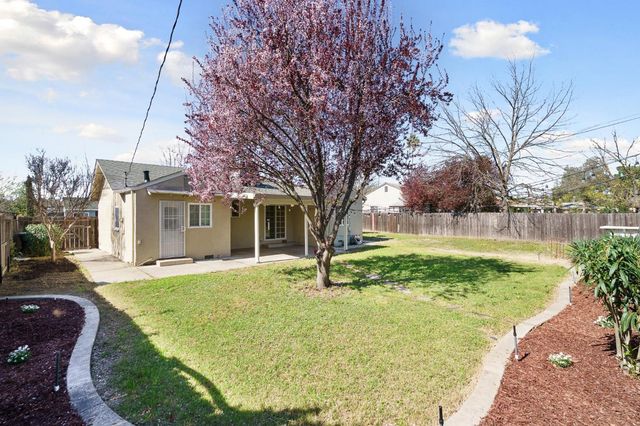 5920 Fern St, Stockton, CA 95207