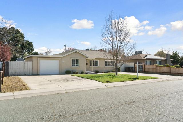 5920 Fern St, Stockton, CA 95207