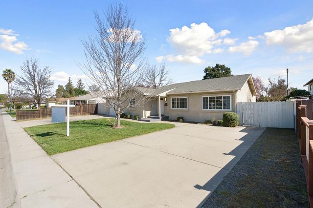 5920 Fern St, Stockton, CA 95207