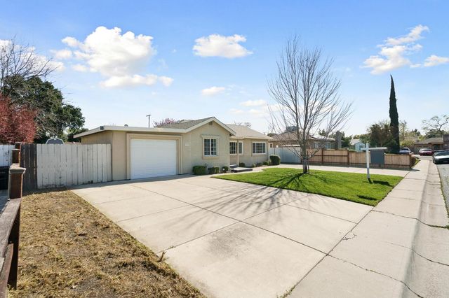 5920 Fern St, Stockton, CA 95207