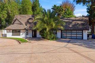 5836 Winnetka Avenue, Woodland Hills, CA 91367