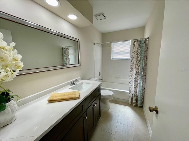 6042 WADE STREET, Leesburg, FL 34748