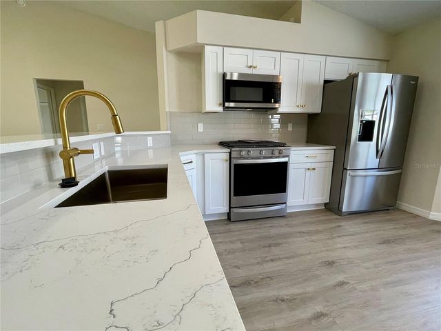 6042 WADE STREET, Leesburg, FL 34748