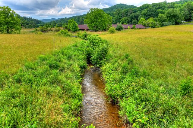 20 Dial Road, Blue Ridge, GA 30513