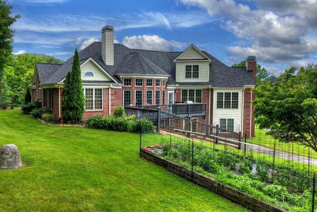 20 Dial Road, Blue Ridge, GA 30513