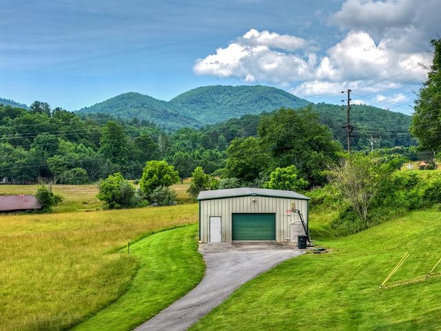 20 Dial Road, Blue Ridge, GA 30513