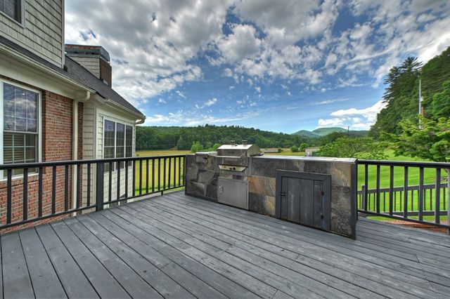 20 Dial Road, Blue Ridge, GA 30513