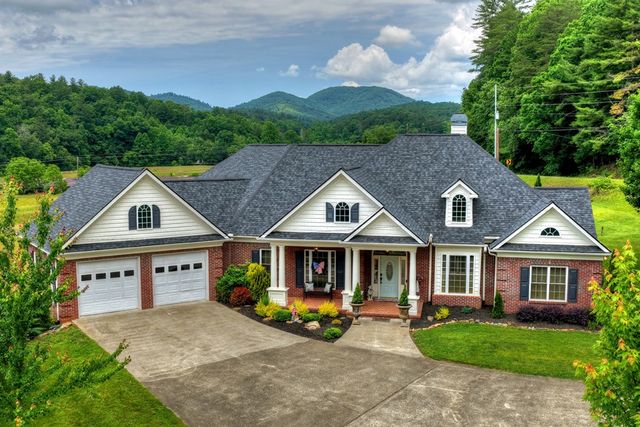 20 Dial Road, Blue Ridge, GA 30513