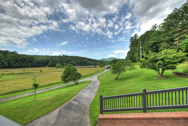 20 Dial Road, Blue Ridge, GA 30513