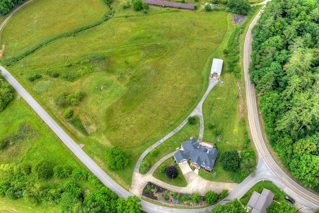 20 Dial Road, Blue Ridge, GA 30513