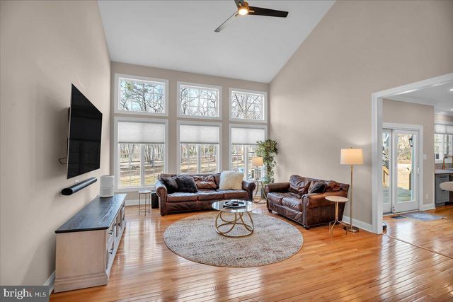 50 CONSTITUTION DR, Southampton, NJ 08088