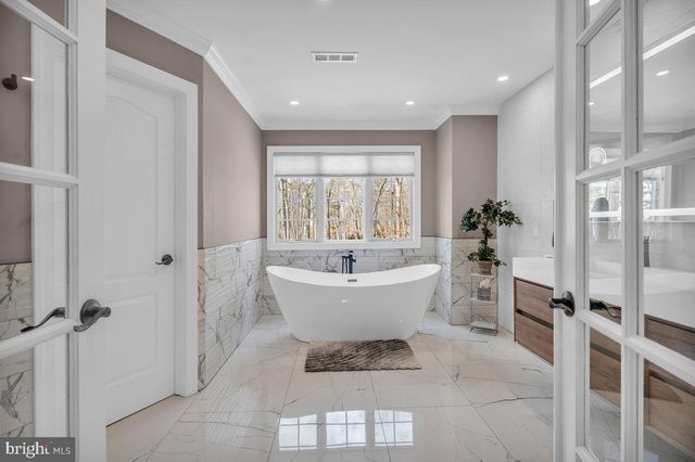 50 CONSTITUTION DR, Southampton, NJ 08088