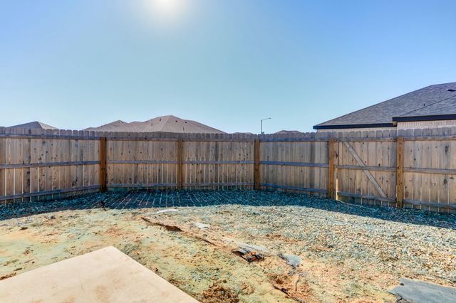 1101 N Englewood Avenue, Lubbock, TX 79416