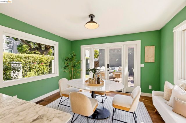 405 Van Buren Ave., Oakland, CA 94610