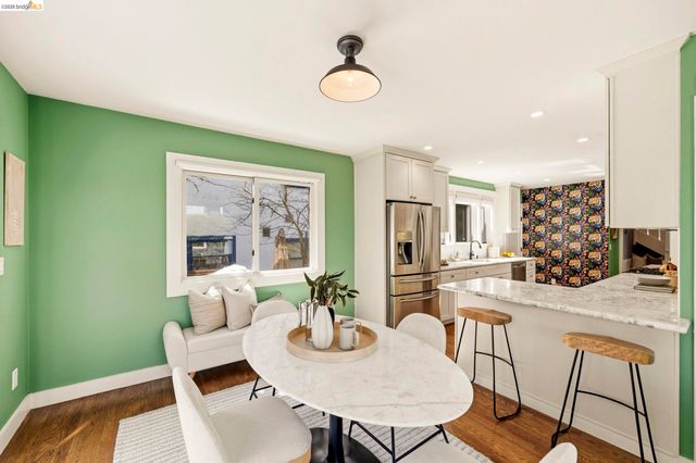 405 Van Buren Ave., Oakland, CA 94610