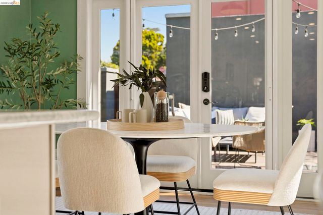 405 Van Buren Ave., Oakland, CA 94610