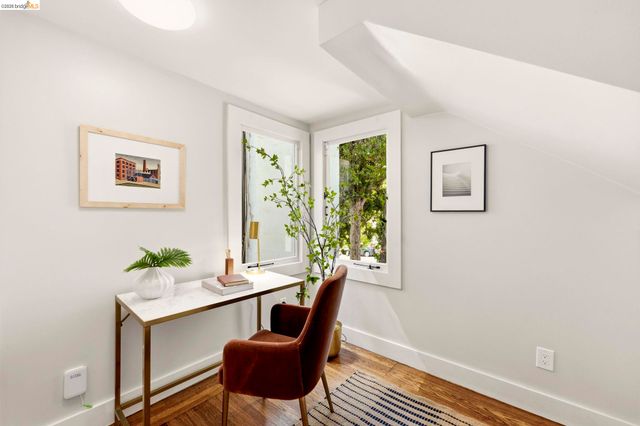 405 Van Buren Ave., Oakland, CA 94610