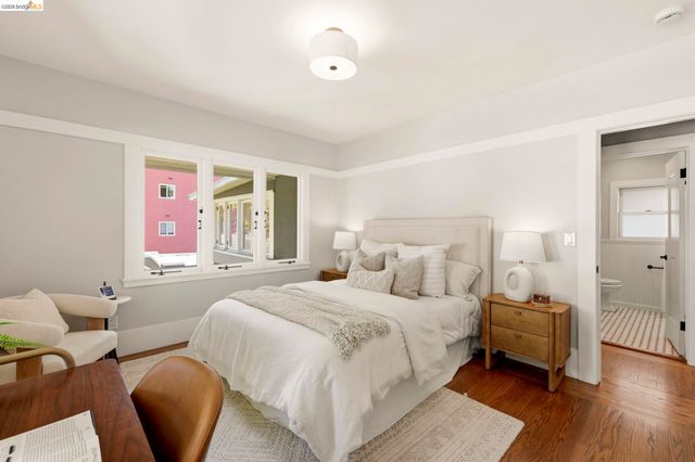 405 Van Buren Ave., Oakland, CA 94610