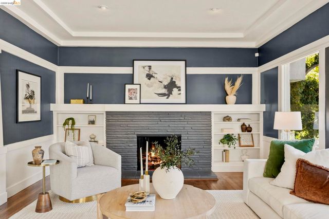 405 Van Buren Ave., Oakland, CA 94610