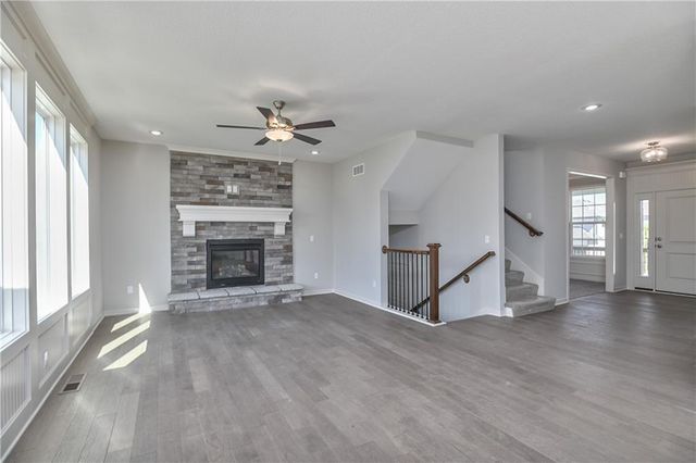 2695 W Park Street, Olathe, KS 66061