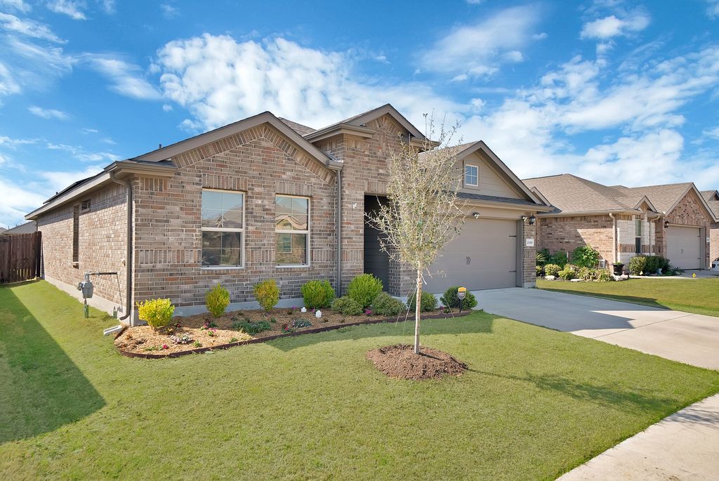 2304 Chesnee Road, Fort Worth, TX 76108