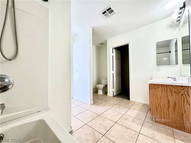 11588 Vesuvio Court, Las Vegas, NV 89183