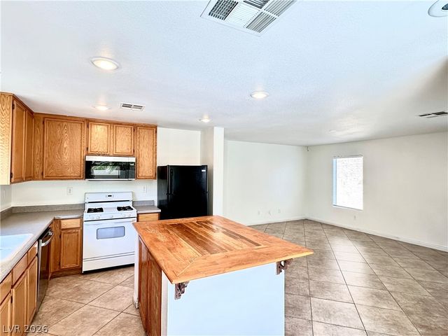 11588 Vesuvio Court, Las Vegas, NV 89183