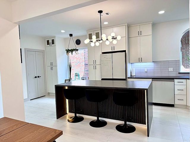 9822 Oak Point Drive, Houston, TX 77055