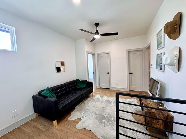 9822 Oak Point Drive, Houston, TX 77055