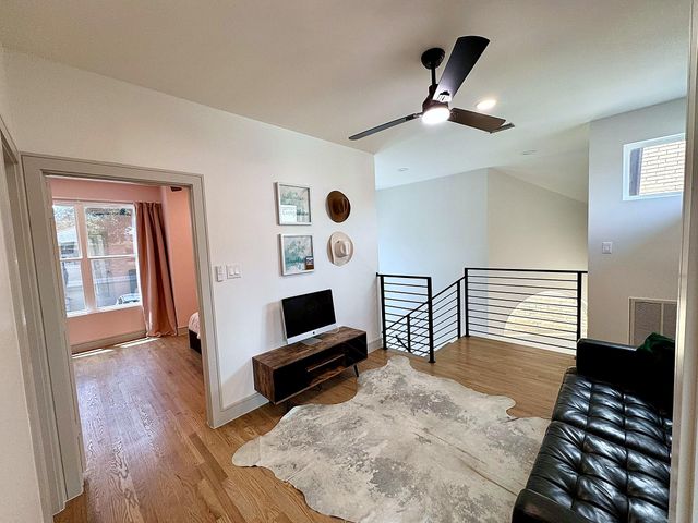 9822 Oak Point Drive, Houston, TX 77055